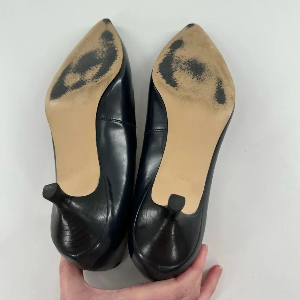 Talbots womens kitten heels size 6.5 navy blue patent leather pointy toe